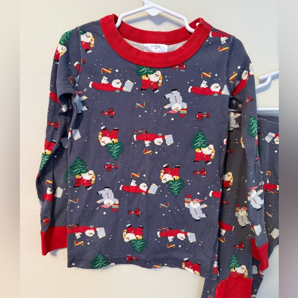 Hanna Andersson Christmas Santa Pajamas - Picture 2 of 4
